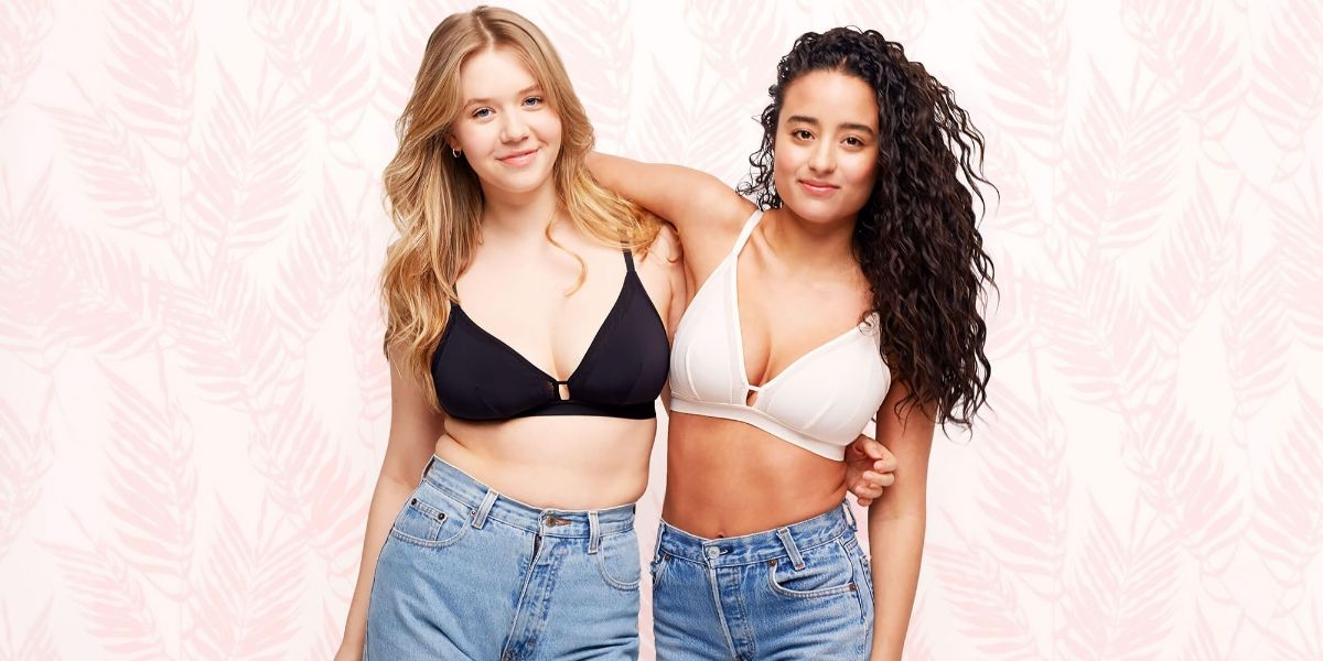Cosmopolitan's tweet photo. The “Busty Bralette” Is Here So Large-Chested Ladies Can Wear Cute, Delicate Lingerie Too https://t.co/kRObeYIdnT https://t.co/qdn5YULTXF