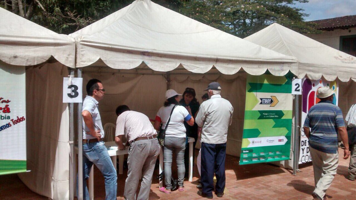 Boyaca95_6FM's tweet photo. .@NuestroITBOY hace presencia en 1ª Feria Institucional de Servicios de @sepadeboy que se realiza en parque principal de @moniquiraboyac1. https://t.co/BiVeYAee1a