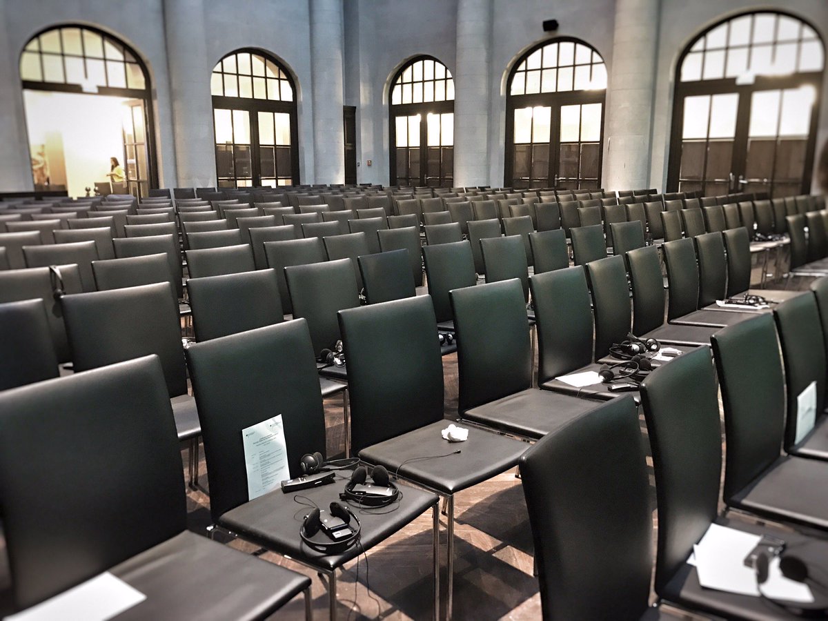 Feierabend! #DevSecAfrica ist zu Ende. Vielen Dank fürs Mitlesen und -schreiben und einen schönen Abend für alle Konferenzteilnehmer. 👋