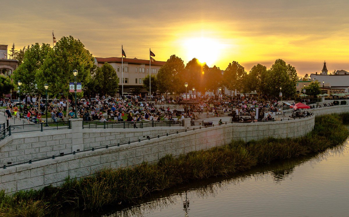 For Band submissions; Submit an EPK of audio/video file to napacitynights@gmail.com. Deadline is 3/31/17 #napavalley #ncnrocks #nvmusic