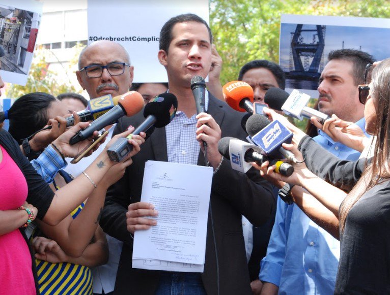 la_patilla's tweet photo. Fiscalía de Brasil acusa a Diosdado Cabello y Ricardo Molina de recibir sobornos de Odebrecht https://t.co/F7ox8eyNOf https://t.co/npxucbelfx