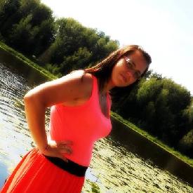 moosteneiu tweet picture