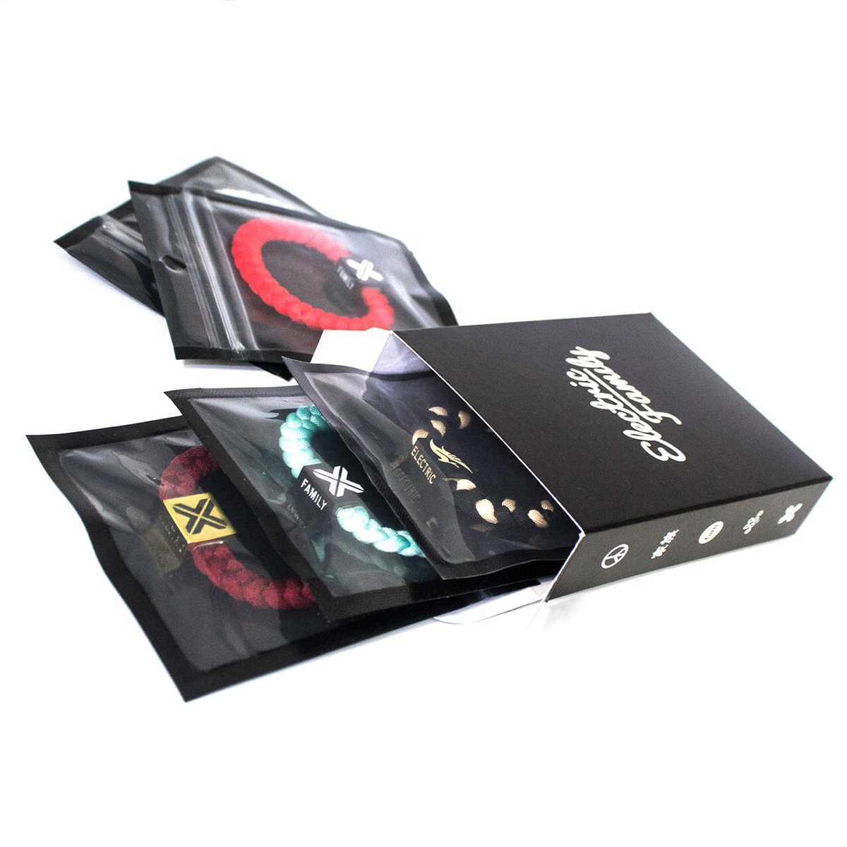 ElectricFamily's tweet photo. 🚨#GIVEAWAY🚨

RETWEET this NOW to be the 1st to #win our new bracelet box!

*MUST be following @ElectricFamily to win! (winner dm'd 4/1) https://t.co/QTcoUgQnnc