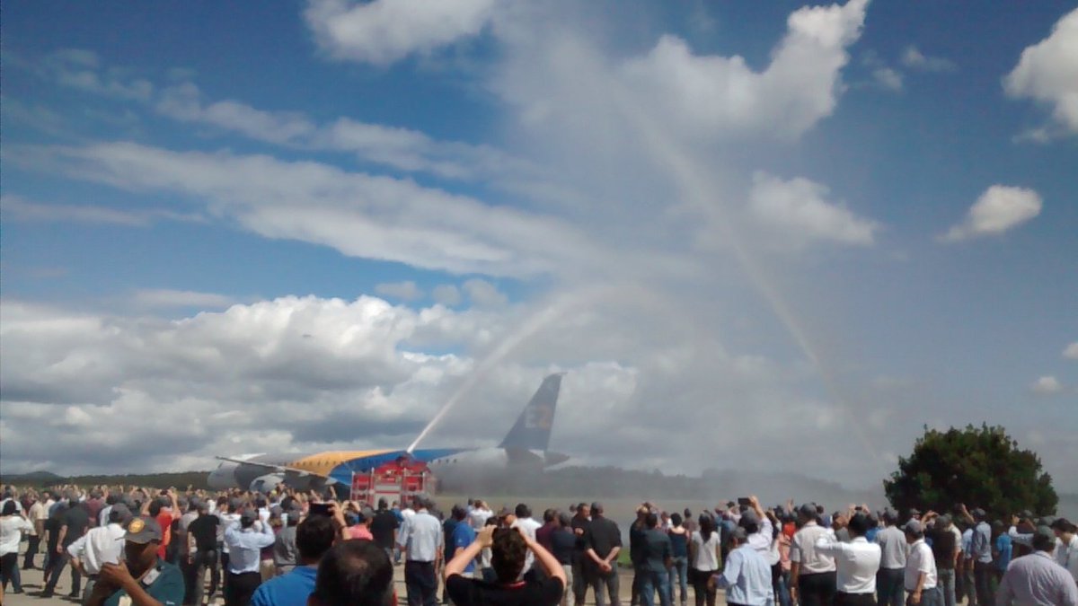 mvlaza's tweet photo. #E2firstflight has landed after a flawless first flight - congratulations to everybody! https://t.co/Y42N1wiTAQ