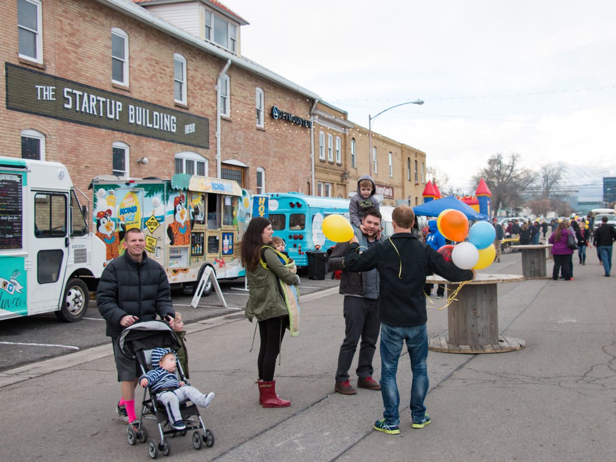 devmtnprovo's tweet photo. Happy birthday @provocity! 🎂🎉 Celebrate with us at Provo Foodtruck Roundup tomorrow from 6-9pm 🚚 https://t.co/n5Fq3mSVcl