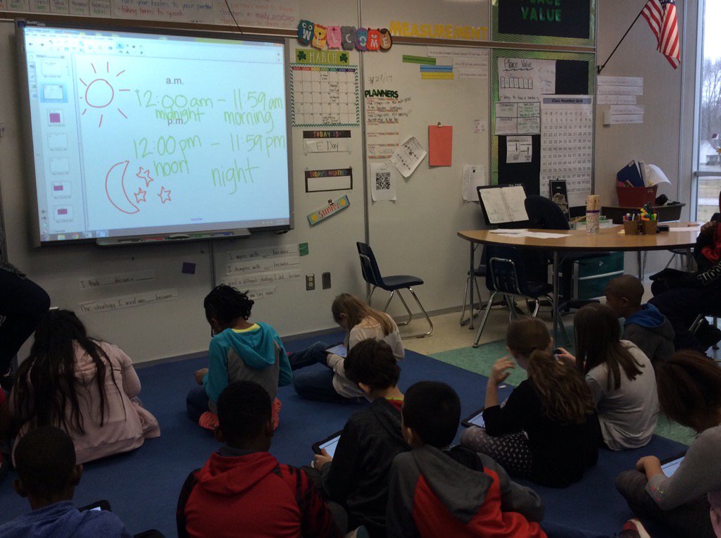MrsEller3's tweet photo. Busy working on our MCA math vocabulary books! @MrsRamirez3 #gagegators #rockthemca https://t.co/dOd0tUzGB7