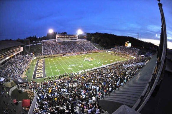 UMichCoachEspo's tweet photo. Walk like a Champ!! #BeABronco18
#LetsRide #B2B #ZooLife #DontTalkAboutItBeAboutIt #ComeRide https://t.co/yJ1kXhqjY7