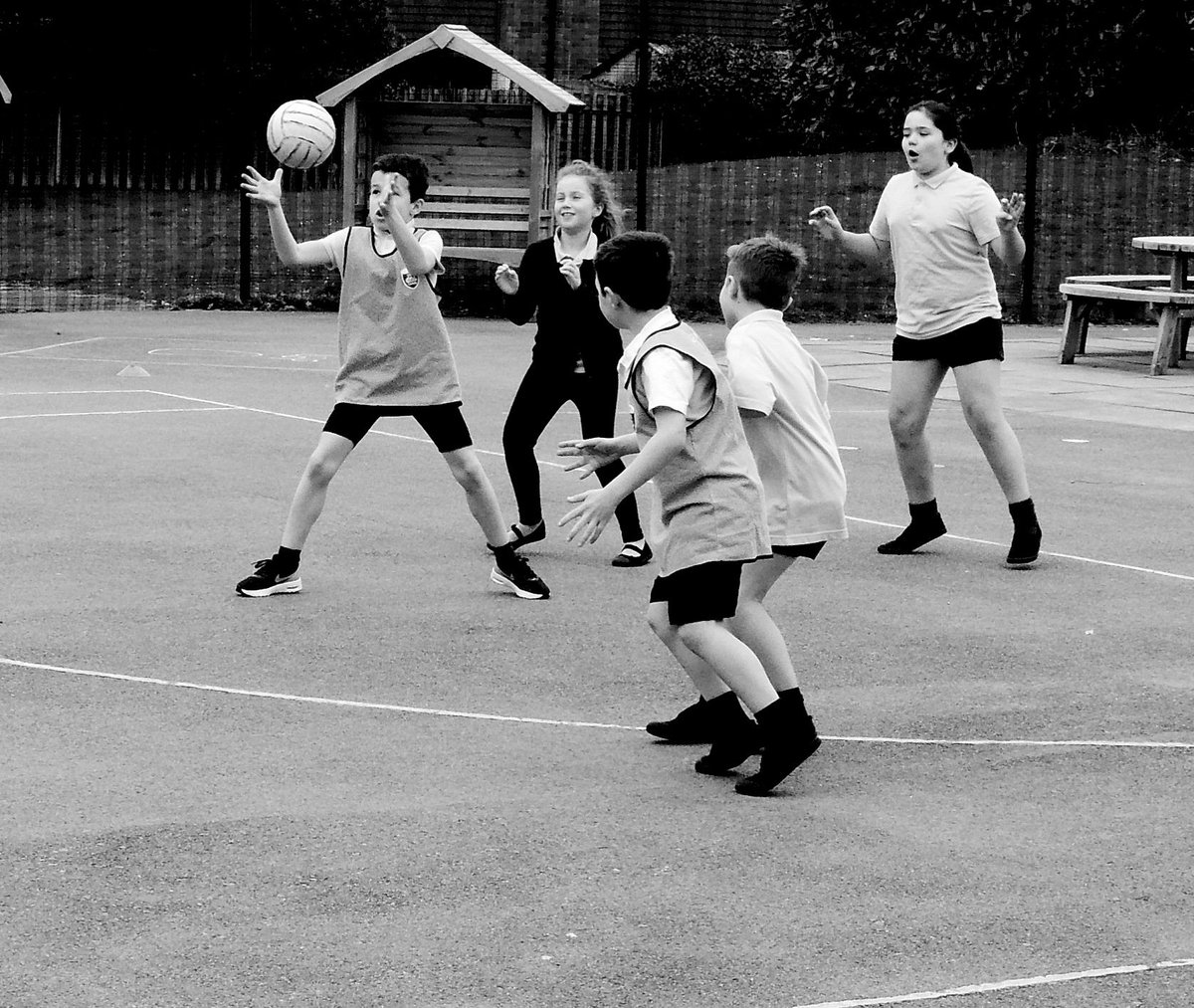 stbenedictswcps's tweet photo. Y4, wow we love your new found Physical Education skills. #activeheartactivemind @GAAYouthJM 👍Photos now on our website https://t.co/fEnoUsoIFn