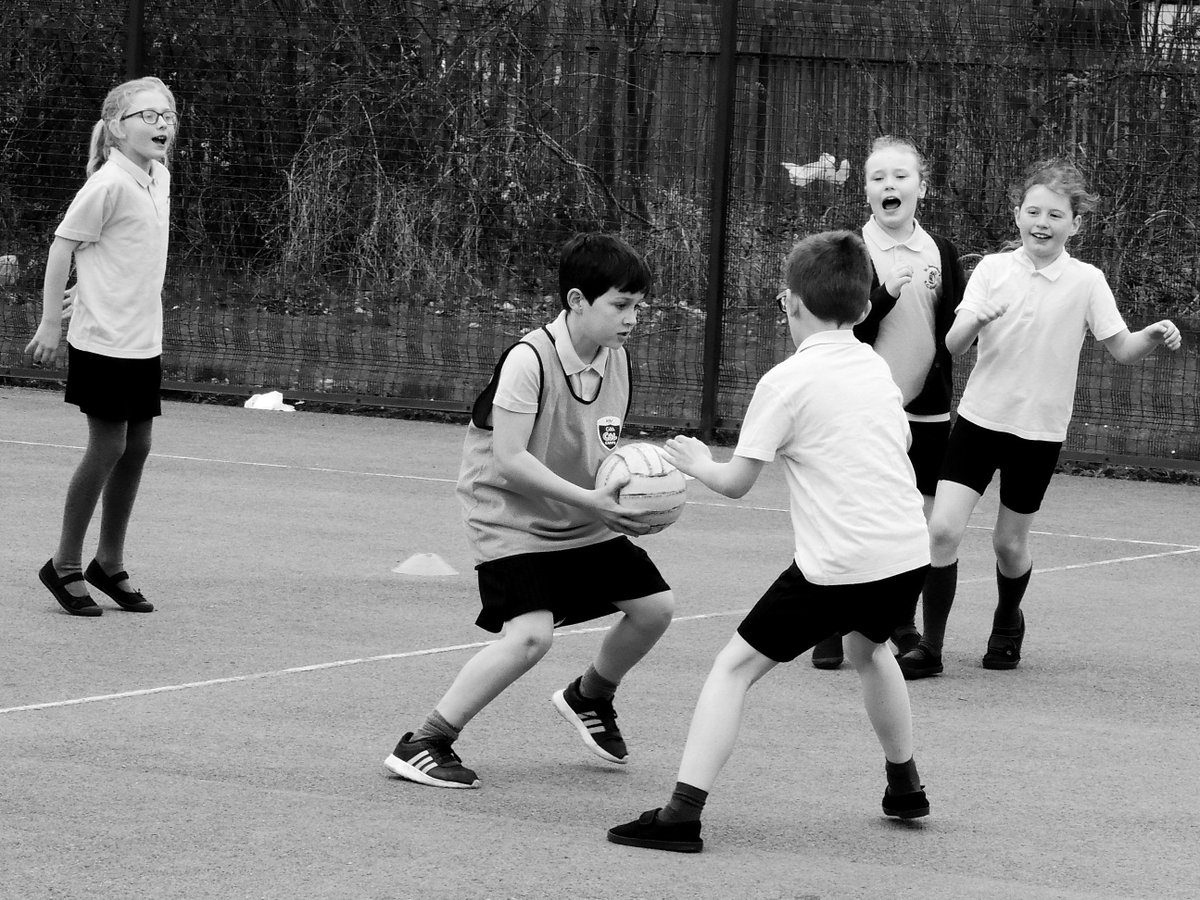 stbenedictswcps's tweet photo. Y4, wow we love your new found Physical Education skills. #activeheartactivemind @GAAYouthJM 👍Photos now on our website https://t.co/fEnoUsoIFn