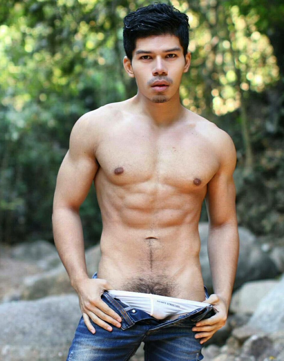 dirgatamaputra's tweet photo. One of my #favehunk, the #fuckable guy from Thai 😍 https://t.co/54cDbVhFRn