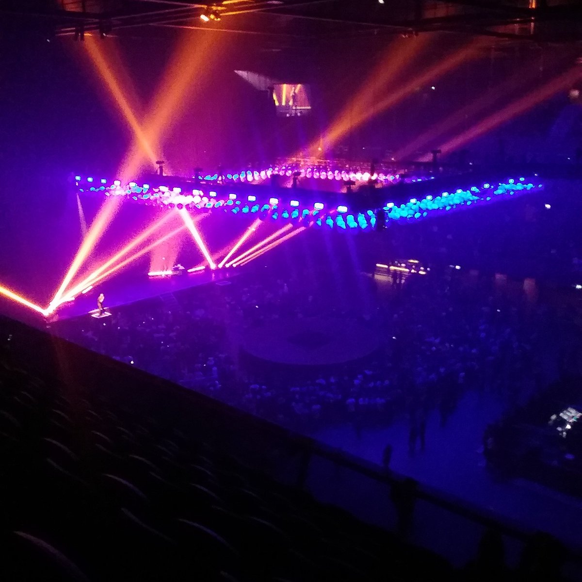 AutenticoGERMA1's tweet photo. #drake #ziggodome  lekker rustig voorlopig mannetje of 1000..iets met karma
Tis dat mijn zoon zon fan is anders ging ik mooi naar #brunomars https://t.co/ULl0BNokks