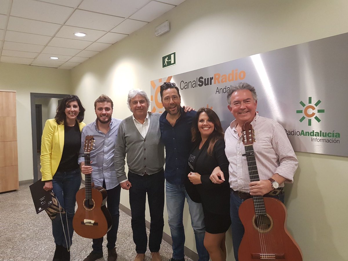 LauraVital1's tweet photo. Tarde de arte con grandes compañeros en @elpublicocsr https://t.co/p1CBL70ww4