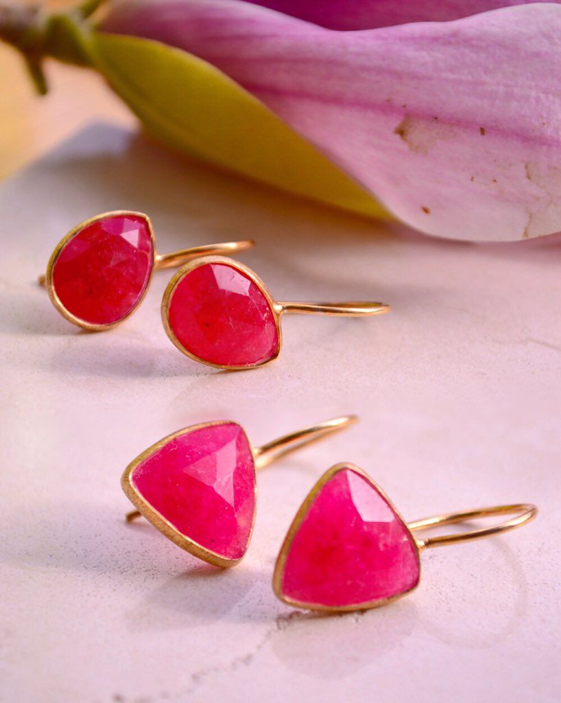 #Jewel of the season - #earrings...
bit.ly/2mHNubg