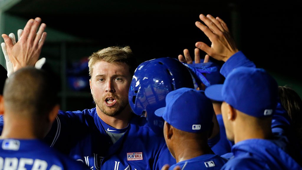 Justin Smoak scores and we're tied with the Yankees after 4!   ➡️ atmlb.com/2ngXFAr https://t.co/p9c8x4kiFi