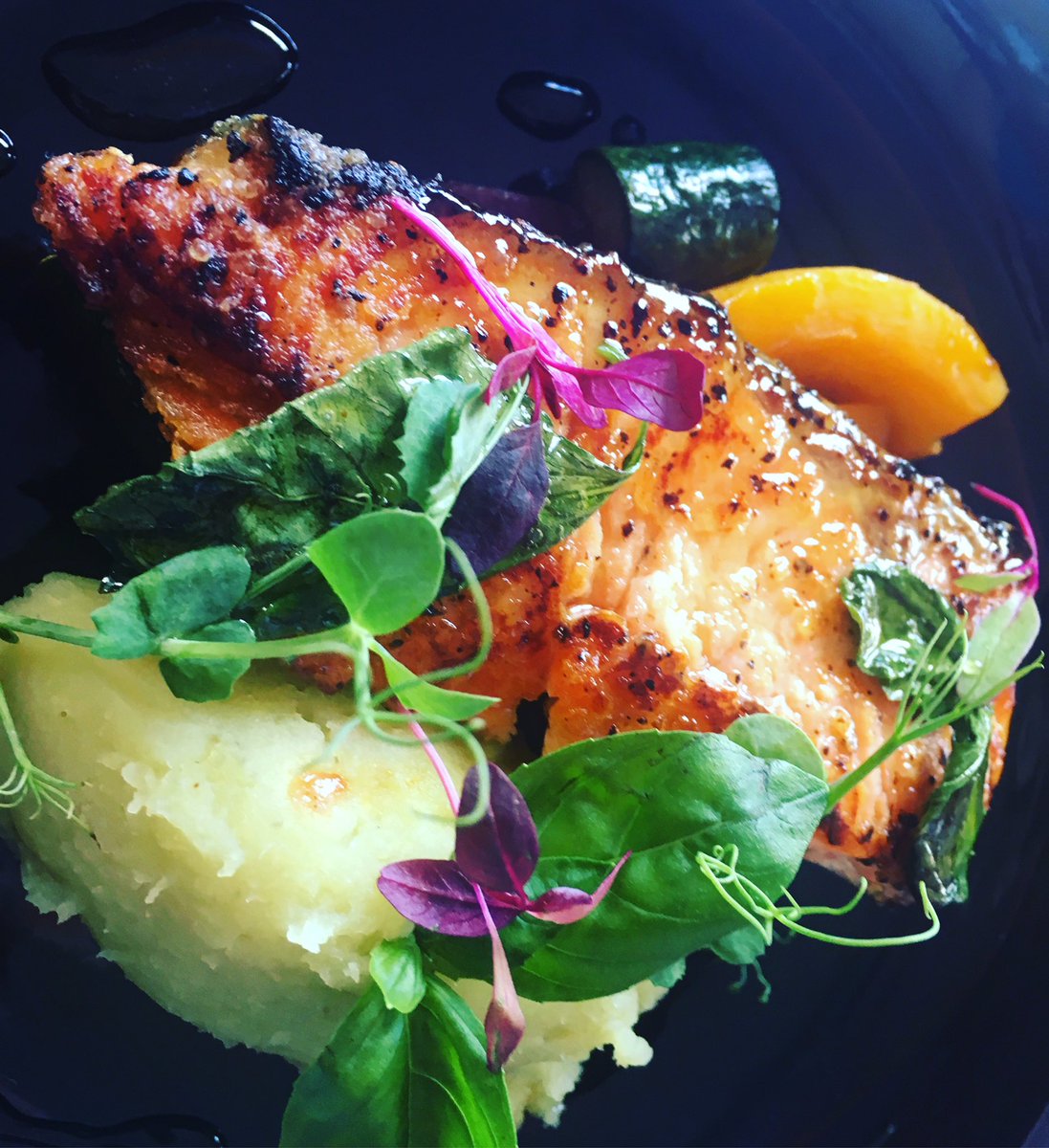 ingenaude's tweet photo. Seared Salmon with ginger mash @CafeDelSol1 tonight with @JoziStyle and anyone can cook #valdo #JoziStyleCooks #AnyoneCanCook #cafedelsolsa https://t.co/rMtIvQlrv5