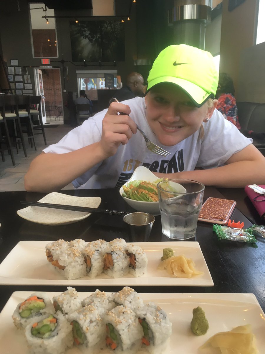 imusmanno's tweet image. birthdays mean park runs and 2 dinners across the street from eachother #thisis19