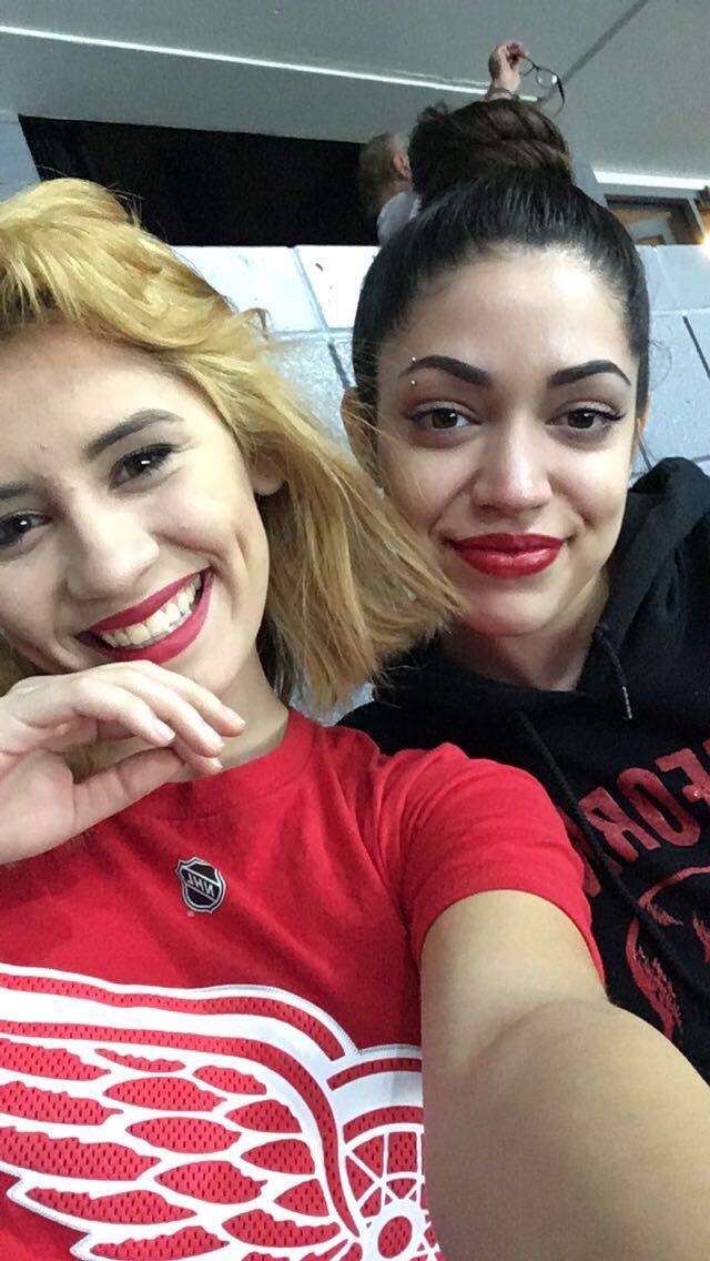 13dreamer_13's tweet photo. With my sister at the griffins game ❣️ #letsgogrg #grandrapids #GRG @griffinshockey https://t.co/LXktEBr5u6
