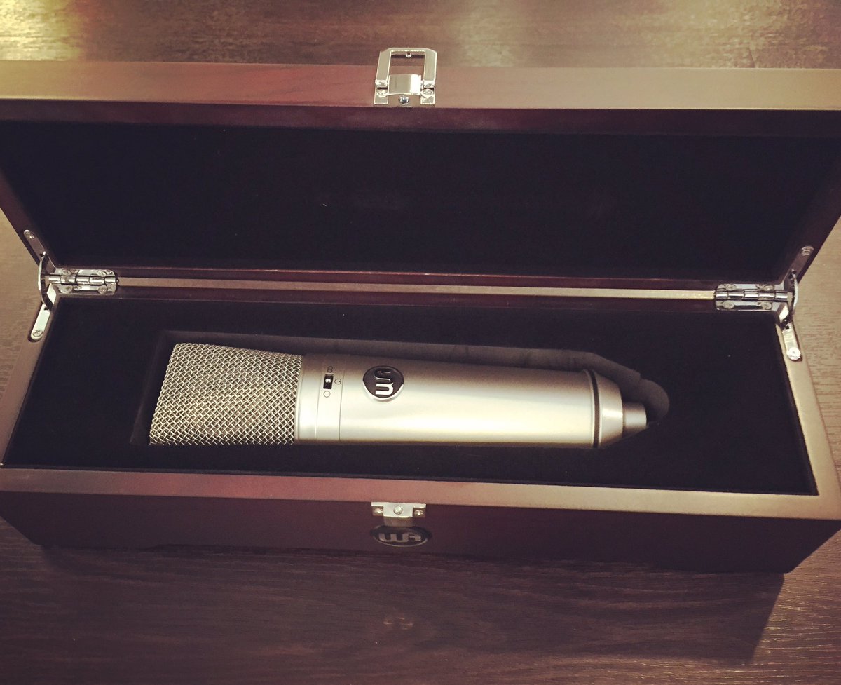 CanyonCityMusic's tweet photo. Excited to make some sounds with this guy #newmic #studionerd #warmaudio https://t.co/hkZqmkjE0s