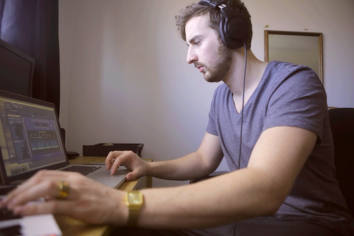 ClutchMusicProd's tweet image. Always focused