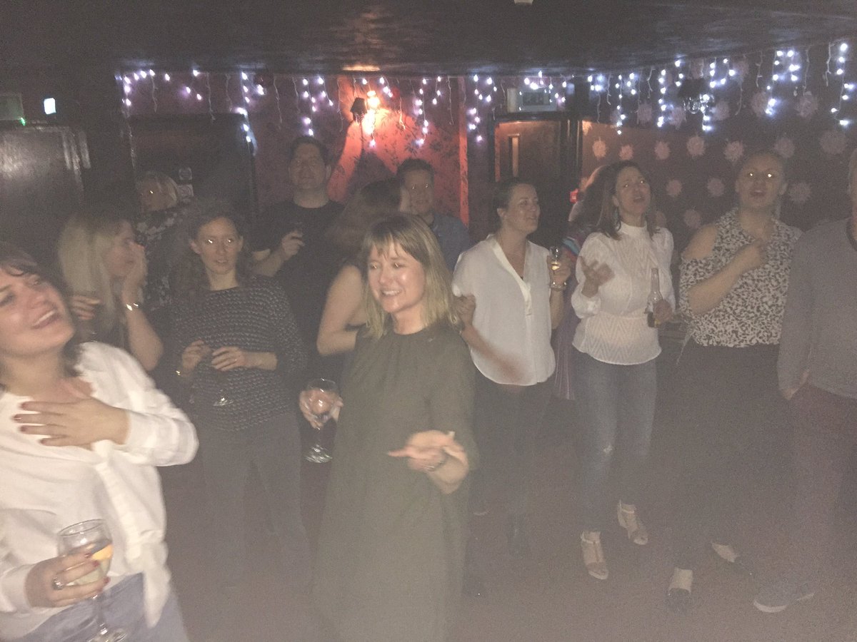 TeamUmbrella1's tweet image. We're all out-out with @Grey_Shopper singing our little hearts out 🗣🎤🎤🎼