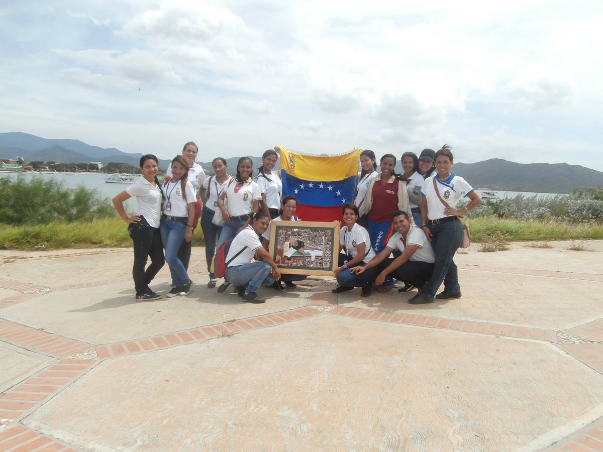 JaireMari's tweet photo. #JuventudDelaPatria<3 #somosUnefista. T.S.U Enfermeria @omarrojas66  @unefa_ve ExcelenciaEducativa FormandoGeneraciones #AquiAmamosAChávez https://t.co/R0gyNvVNPp