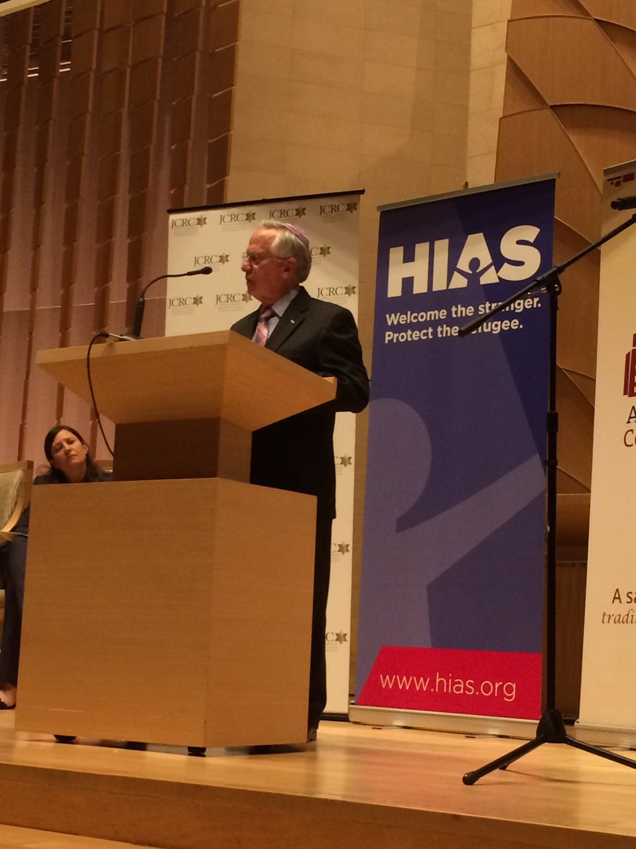 JoshNeirman's tweet image. Alfred Munzer, a Holocaust survivor, shares his story on why we must continue to welcome refugees #JewsforRefugees