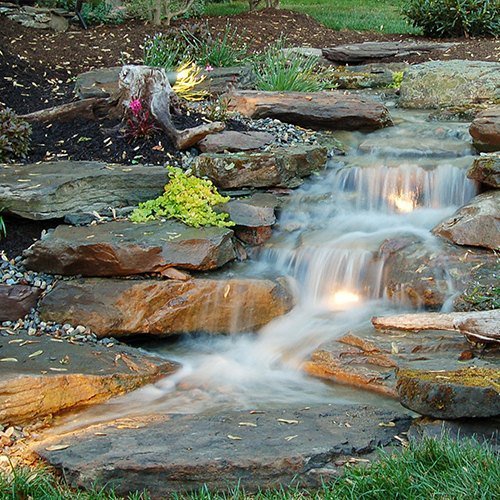 WebbsOnline's tweet photo. Take notes because this is how you use lighting to make your waterfall look amazing. #waterfallwednesday #watergar… https://t.co/hYOGX7usz2 https://t.co/jK40B10KlC