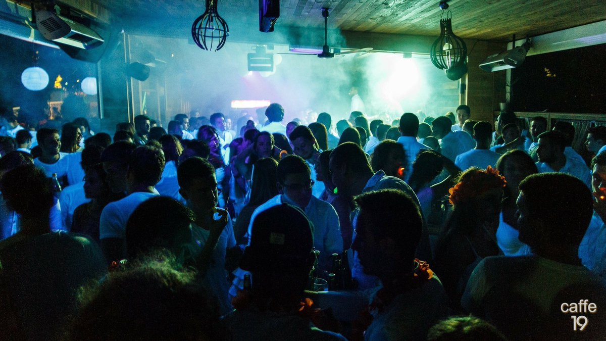 nikkosunset's tweet image. Πέρυσι το καλοκαίρι έπαιξα σε παραπάνω άπο 30 πόλεις - νησιά! Ανυπομονώ και για φέτος.