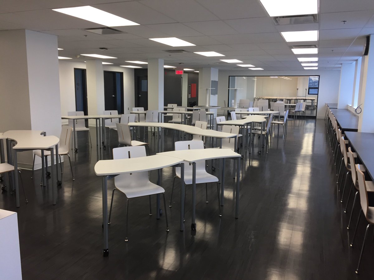 VanierTASC's tweet image. We are pleased to announce that as of today, our new space is open to students. Come and visit us in E-300! Tutoring will move on April 3rd.