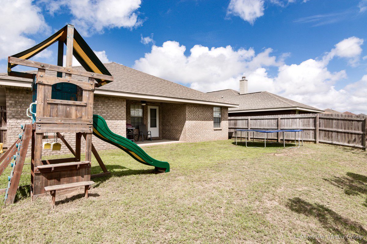JoshShimpTeam's tweet photo. New Listing Alert! https://t.co/MwLDHxCw0B #joshshimpteam #pensacolarealestate #loganplace #dreamhome https://t.co/OsUGF3YnJg