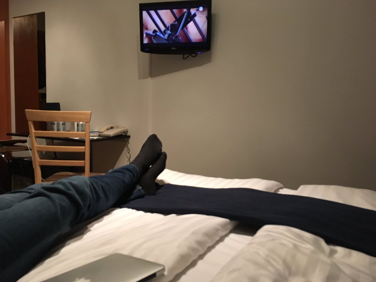 Katotaan <a href="/kallelat/">Timo Kallela</a>'in kanssa Ramboa postikortin kokoisesta telkkarista lentokenttähotlassa. Aamulla Oslo, jossa <a href="/Klarna/">Klarna</a>'n Partner day. Jei!