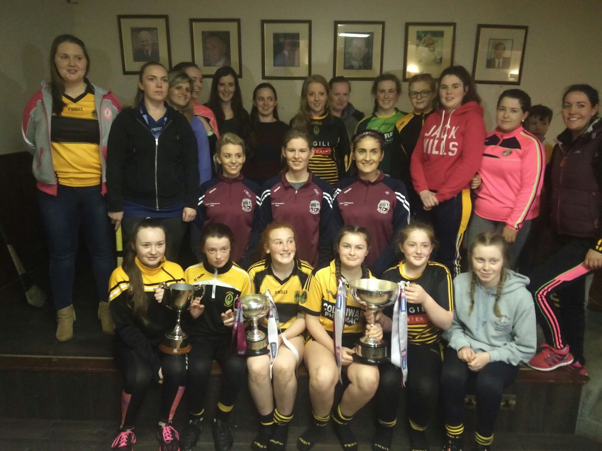 NaomhEannaCLG's tweet photo. Lá speisialta maith anocht bhí Camogs ón @GACSlaughtneil in ar measc, duine speisialta maith iad. https://t.co/RvpOtk18GH