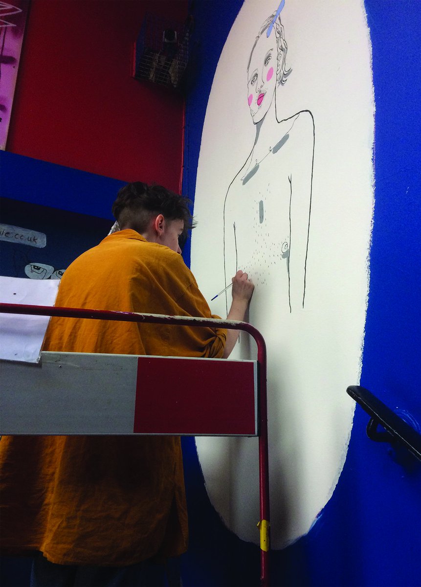 poptipingbrand's tweet image. Elijah is painting a mural for @Afflecksfox to celebrate the coming #transdayofvisibility on friday!