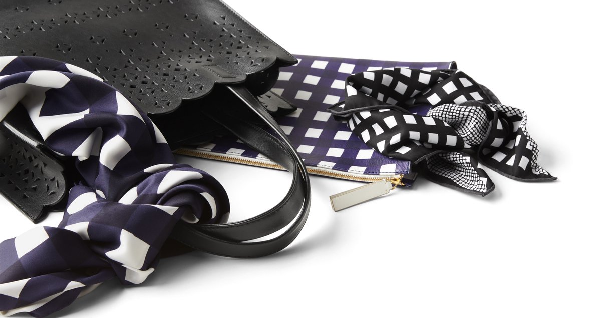 BananaRepUK's tweet photo. Check out spring’s bold graphic trend—try it in a dress, scarf, or uber-flattering suit https://t.co/f4o9Nu3j4H #itsbanana https://t.co/4BQwPsGlCd