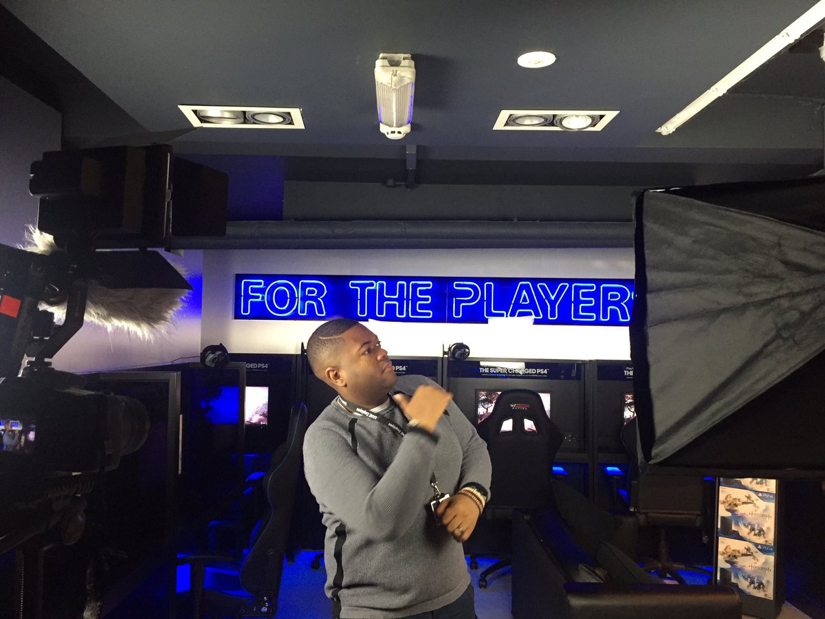 Freeborn85's tweet image. Such a great day filming today, with the amazingly talented @Volkanberg! Made more fun with this #Player thanks for having us @BelongLDN