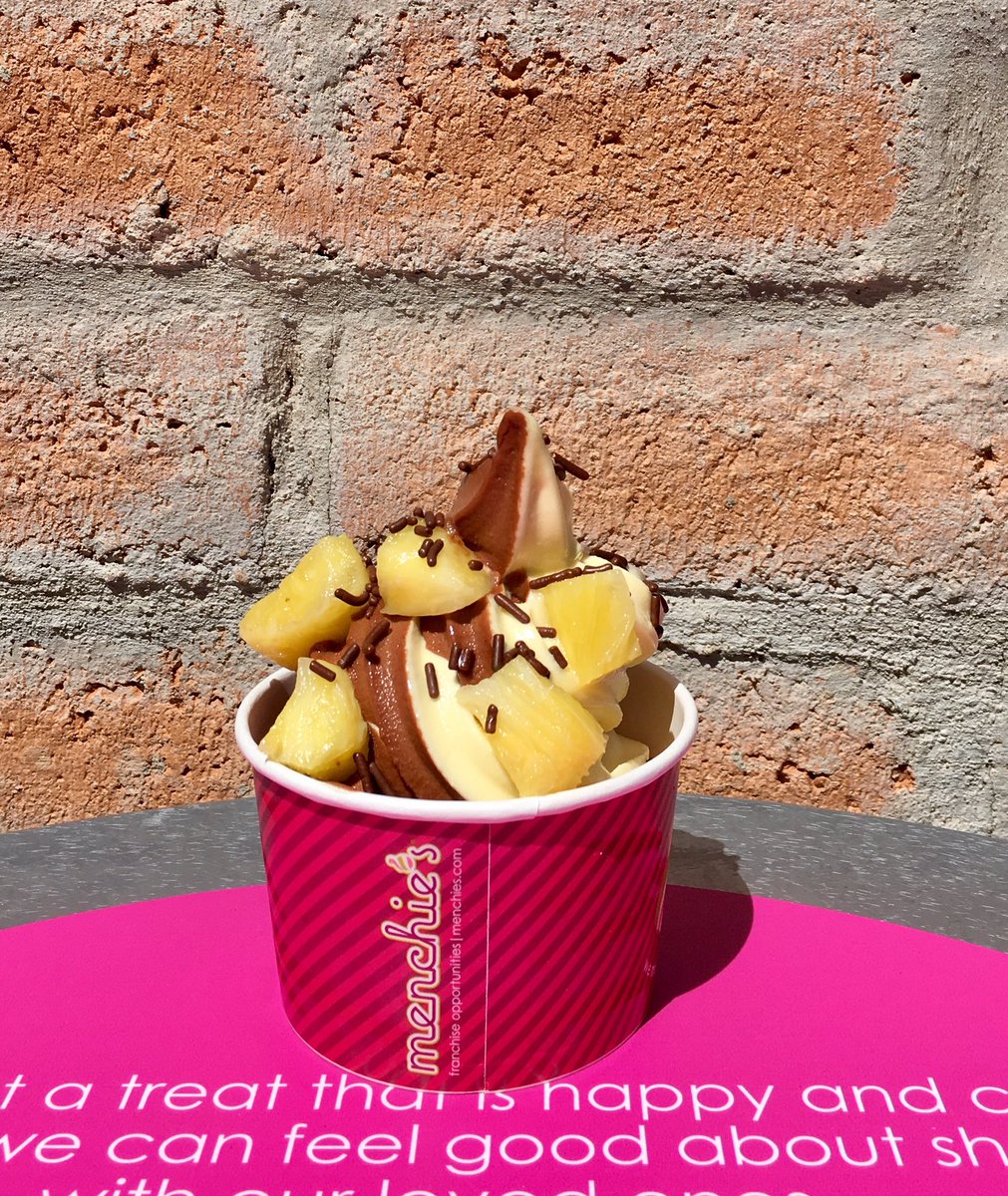 MenchiesGilbert's tweet photo. •life is better with Menchie's• https://t.co/wL5lBWqDkE