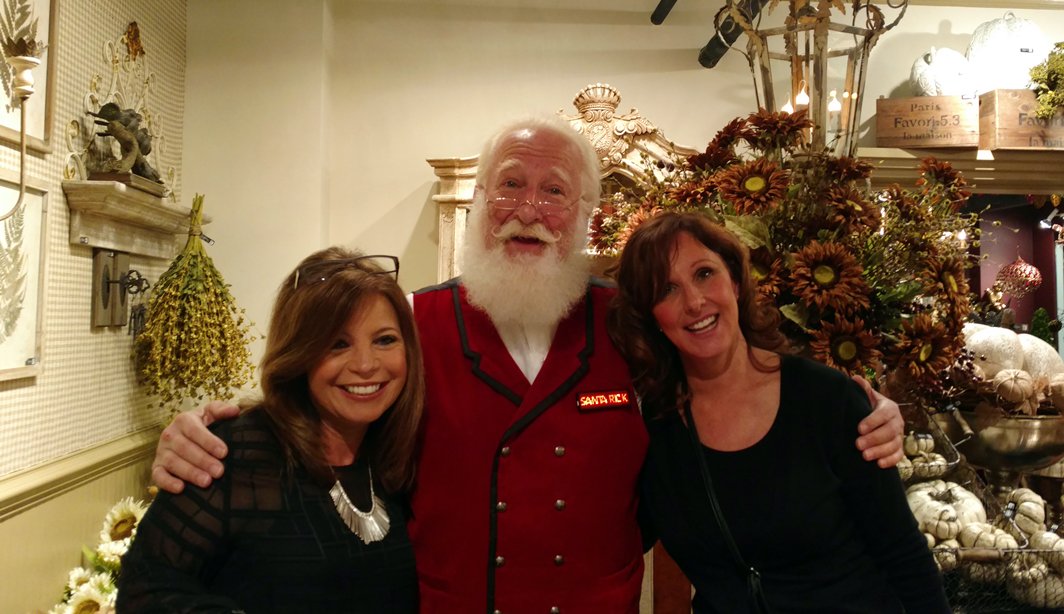 shopkkinteriors's tweet photo. Take it from Santa, discerning shoppers buy at K&amp;K Interiors! Our Holiday &amp; Fall Dating Program ends Fri. so better be good and order today! https://t.co/PASl0Rv5Ju