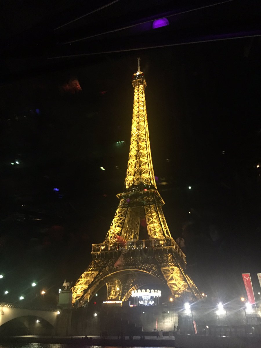 LucyEdenEvents's tweet photo. Seeing Paris by day turning into the night in the best possible way! Thanks to @mi_forums #MIFDisneylandParis #miforums https://t.co/8S5xOq8sCj