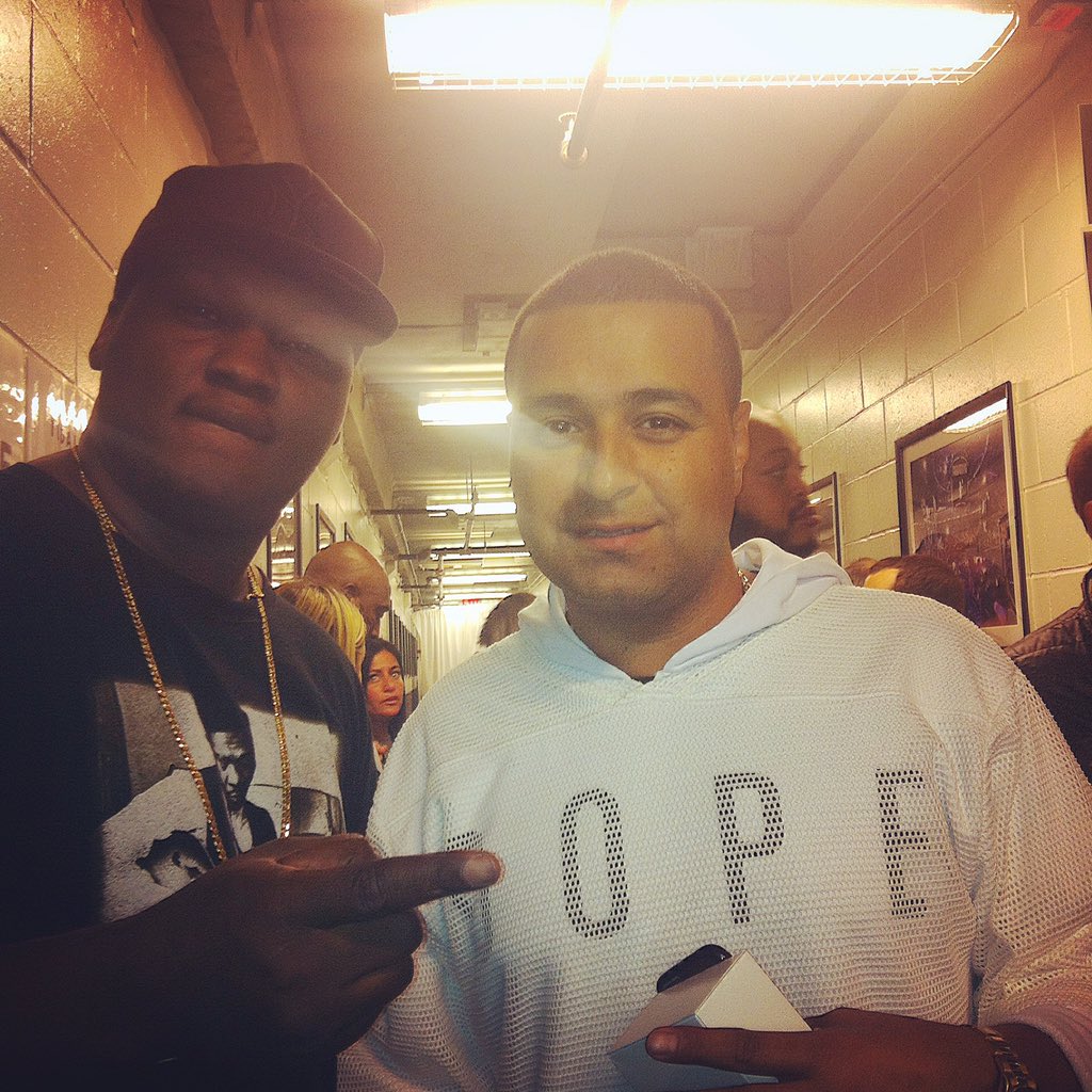 Illovon's tweet photo. #TunedInto the homie @djcamilo on @HOT97 ๐ช๐พ https://t.co/tI7vpsAAND