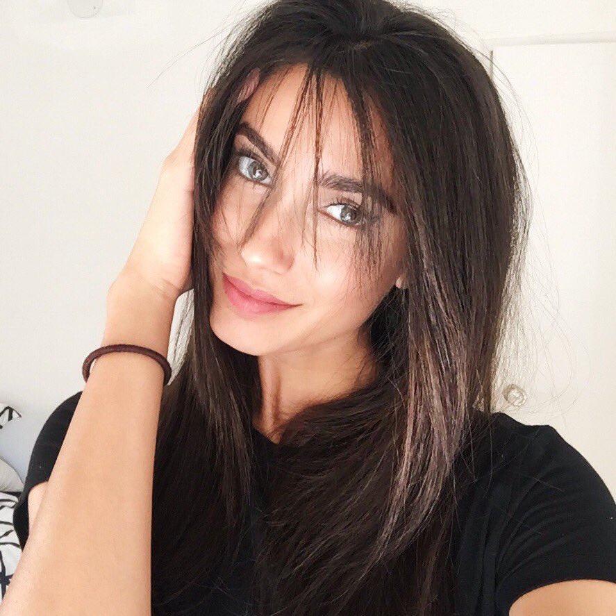 KeishaLall's tweet photo. Got new huuurrrrr and love it π€
What you think..?
#RodneyCutler #newhair #gotmyhairdid https://t.co/7Ww1btyx9G
