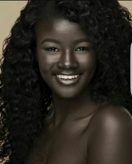 ?????...bullied because od her skin color..and now she is a model ??????? https://t.co/9NvZNCGLeR