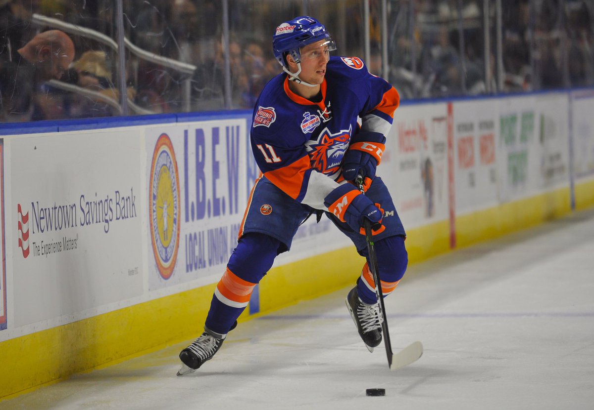 Tanner Fritz has agreed to a two-way deal w/ the <a href="/NYIslanders/">New York Islanders</a> that begins in 2017-18. Story: bit.ly/2mQMzH4