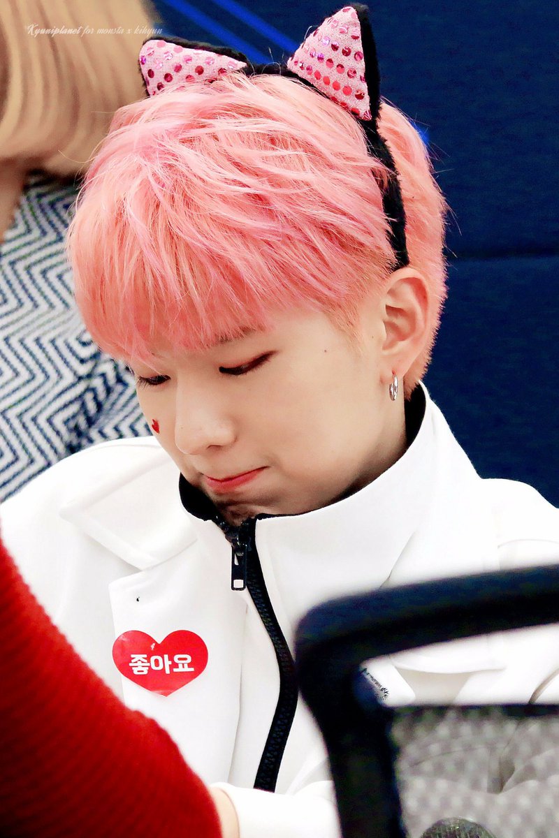 DaiWithNoJams's tweet photo. Quise poner bandas distintas porque tengo muchos bias en una sola(?
Tag by @Devans7_ https://t.co/wMwkUy9O5M
