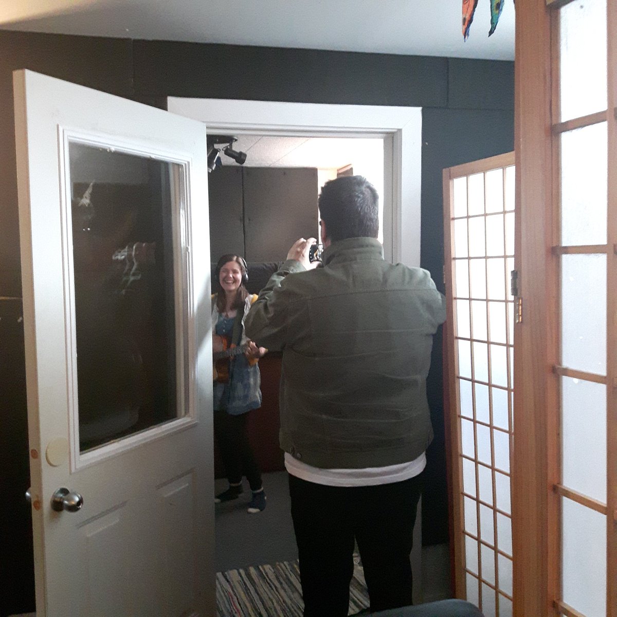 RoamToronto's tweet photo. In studio today: young Folk artist Brooke Topp with Exec Prod Darin Addison. #HERstudio #recordingstudio #women @TorontoMusic @folkmusicon https://t.co/oHRRhOfOyM