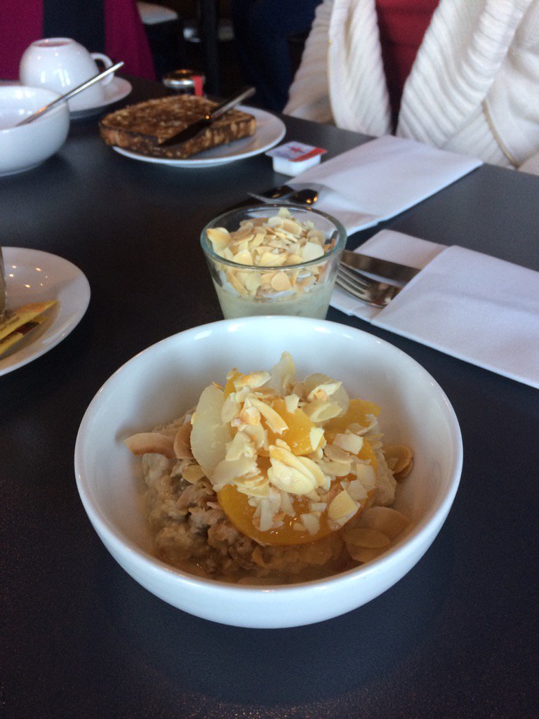 NutsForLife's tweet photo. Our last brekkie at #AusNut2017 & we're going out in style w Bircher topped w fruit & #almonds https://t.co/lGq5JHjQya