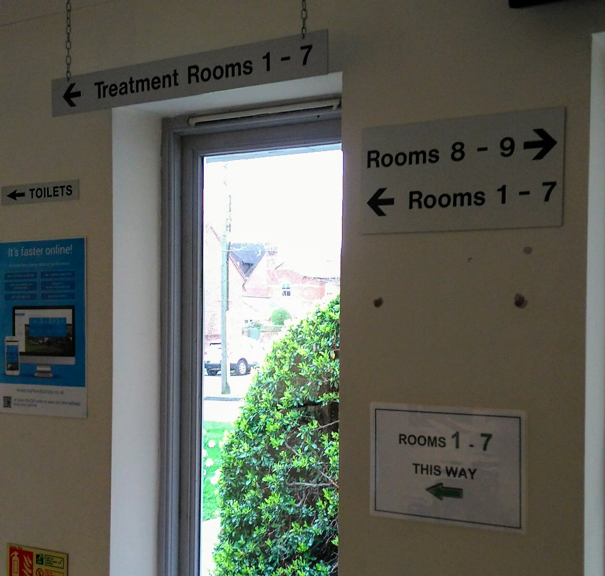 EmilyViarnaud's tweet photo. Brilliant #visual #management at our #doctor's #surgery! If in doubt add another #sign https://t.co/8fDRYvkBI6