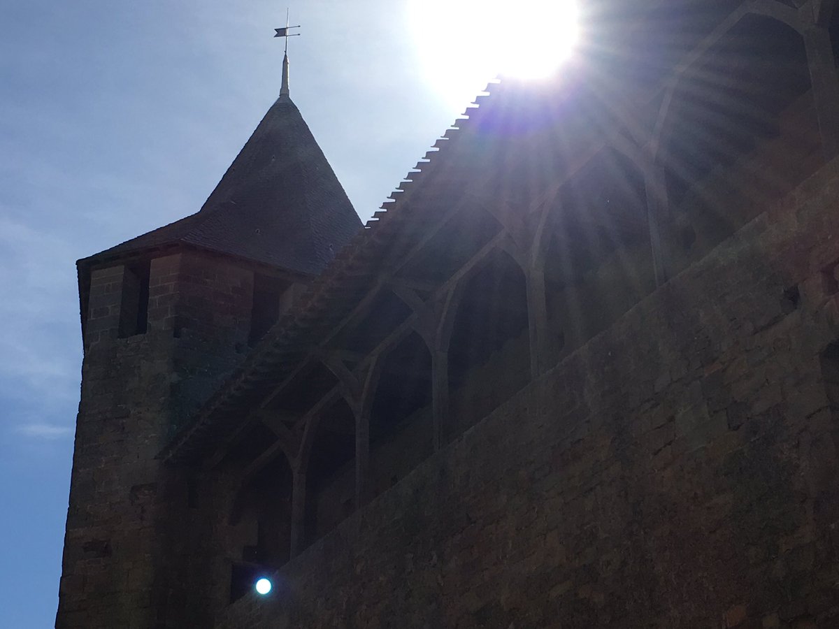 cmmonzingo's tweet photo. Seems like everyone was happy to visit the Carcassonne castle in France today!#AvonTakesEurope https://t.co/dOapu6MQLW