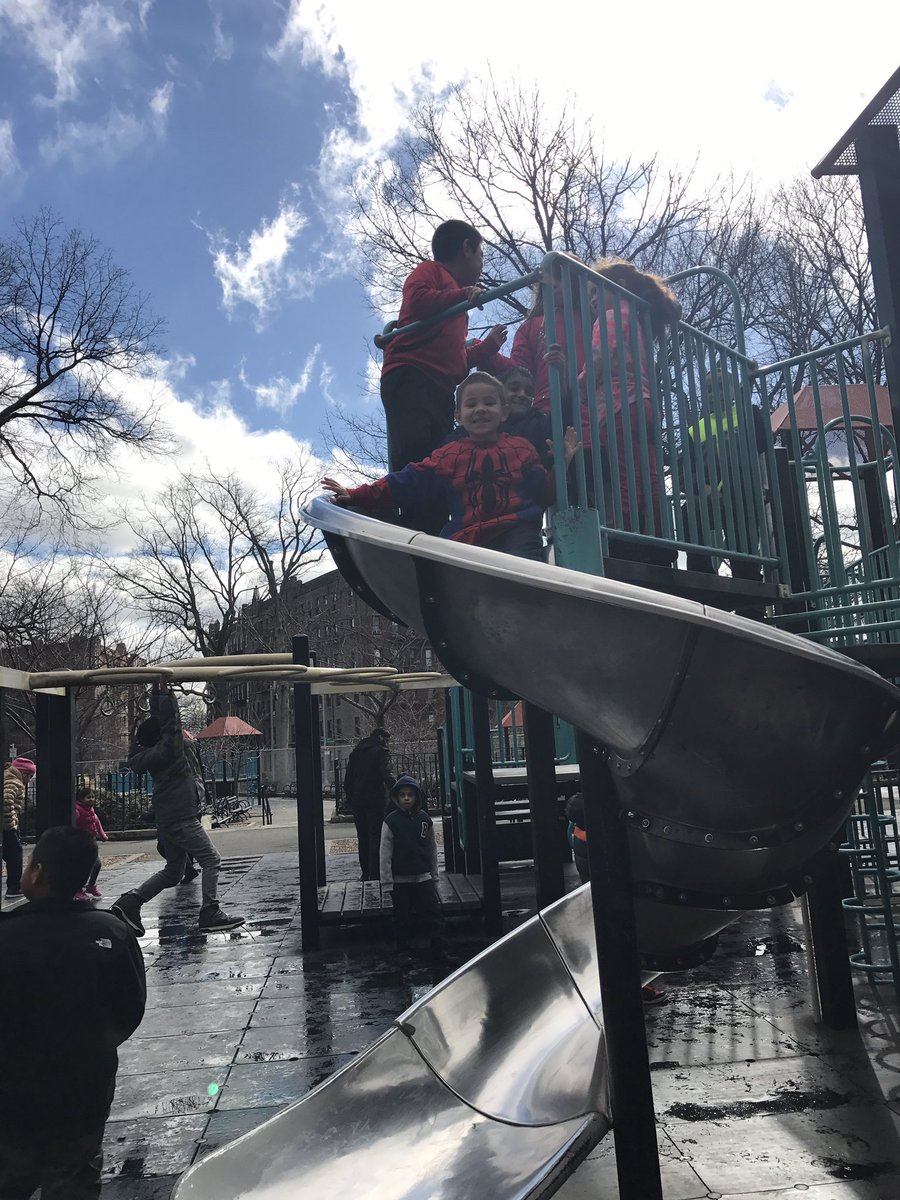 2ndGradeJKO's tweet image. #class202 had a great time on their walking trip to the park this morning!☀️😃 @PS66JKO