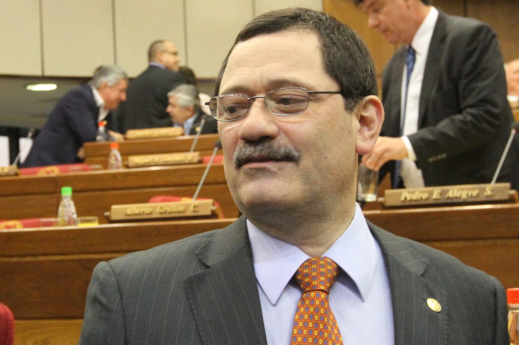 pjlsimon's tweet photo. #MarceloDuarte, ex senador EN y después de PQ, desde 2013 asesor del #narcorégimendeHC, ¡ayer #nohubogolpedeestado! https://t.co/f9XRfyW1kZ https://t.co/SnOlVq6vLd