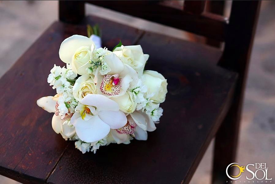 BlueVenadoWed's tweet photo. Such an exotic bouquet don't you think ? Thanks Del Sol Photography 

#weddinginspo #wedding #bride #floralarrangement #flower #weddingideas https://t.co/gXvr57dSXQ